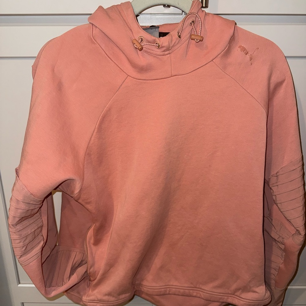 PUMA DryCell Peach Cropped Hoodie Moto Sleeve Athletic Sweatshirt | Large| 💕❤️